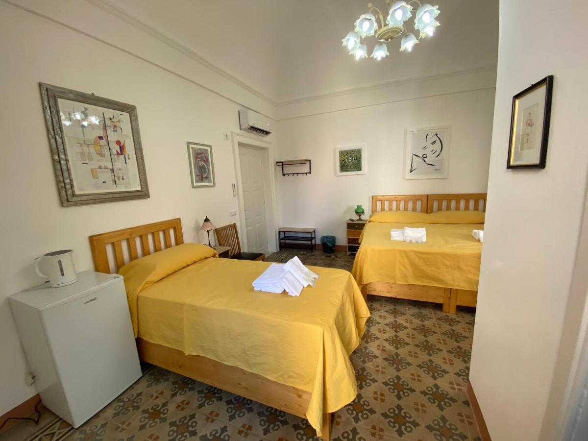 Touristhouse Monopoli 10 Bed & Breakfast Exterior foto