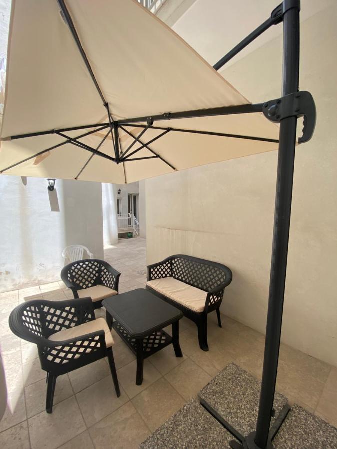 Touristhouse Monopoli 10 Bed & Breakfast Exterior foto